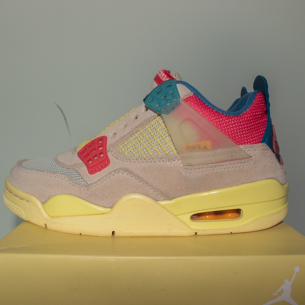Size 5.5 - Jordan 4 Retro x Union LA Guava Ice 2020 - Picture 10 of 11